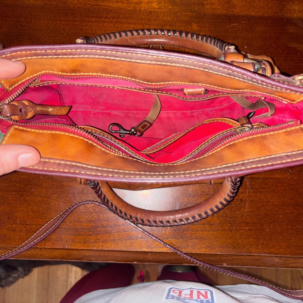 Dooney & Bourke Brown Leather Crossbody Bag with Dark Brown Accents - Picture 4 of 5